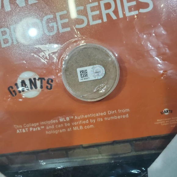 MLB San Francisco Giants Subway Sign Wall Art with Authentic Dirt from AT&T Park - Picture 3 of 3